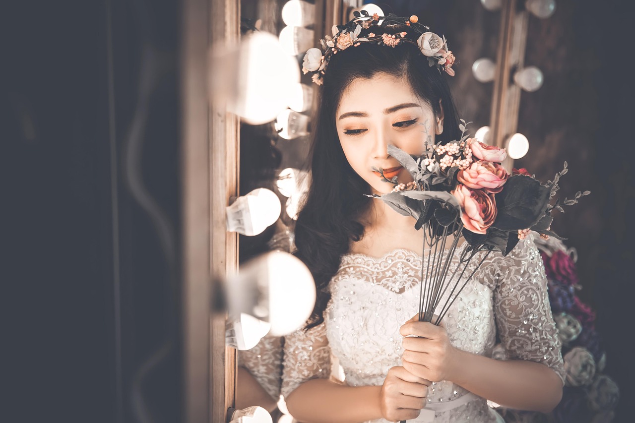 迪奧最新眼影引領(lǐng)時尚風(fēng)潮，魅力眼神盡在掌握